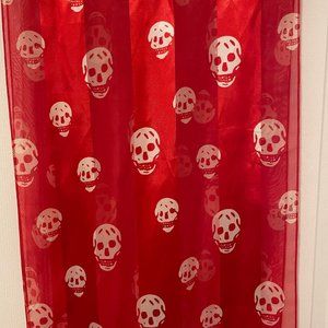 Red striped skull scarf